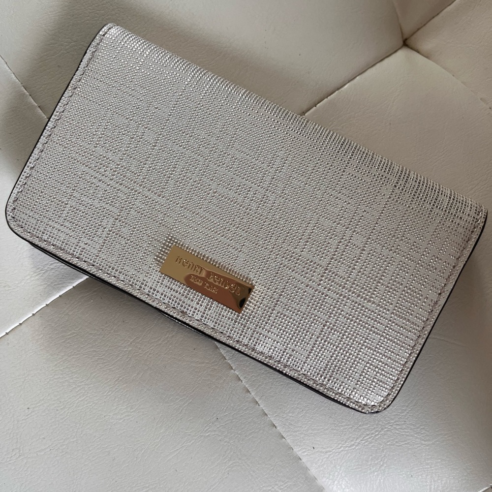 Henri Bendel saffiano leather white and gold wallet